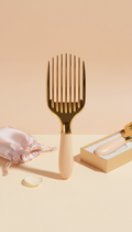 Ceramic hot comb with temperature control